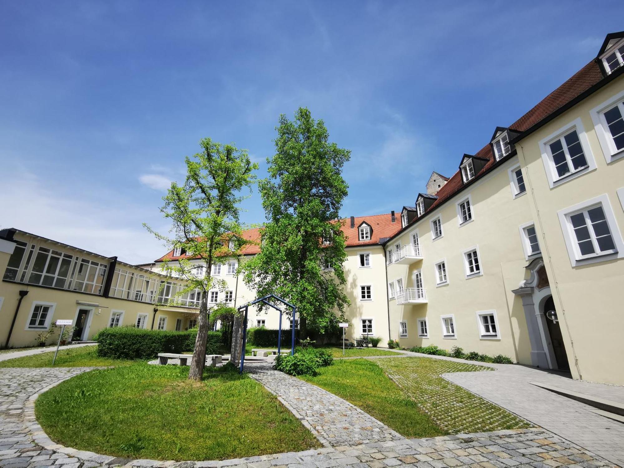 ホテル Haus Der Begegnung Heilig Geist ブルクハウゼン エクステリア 写真