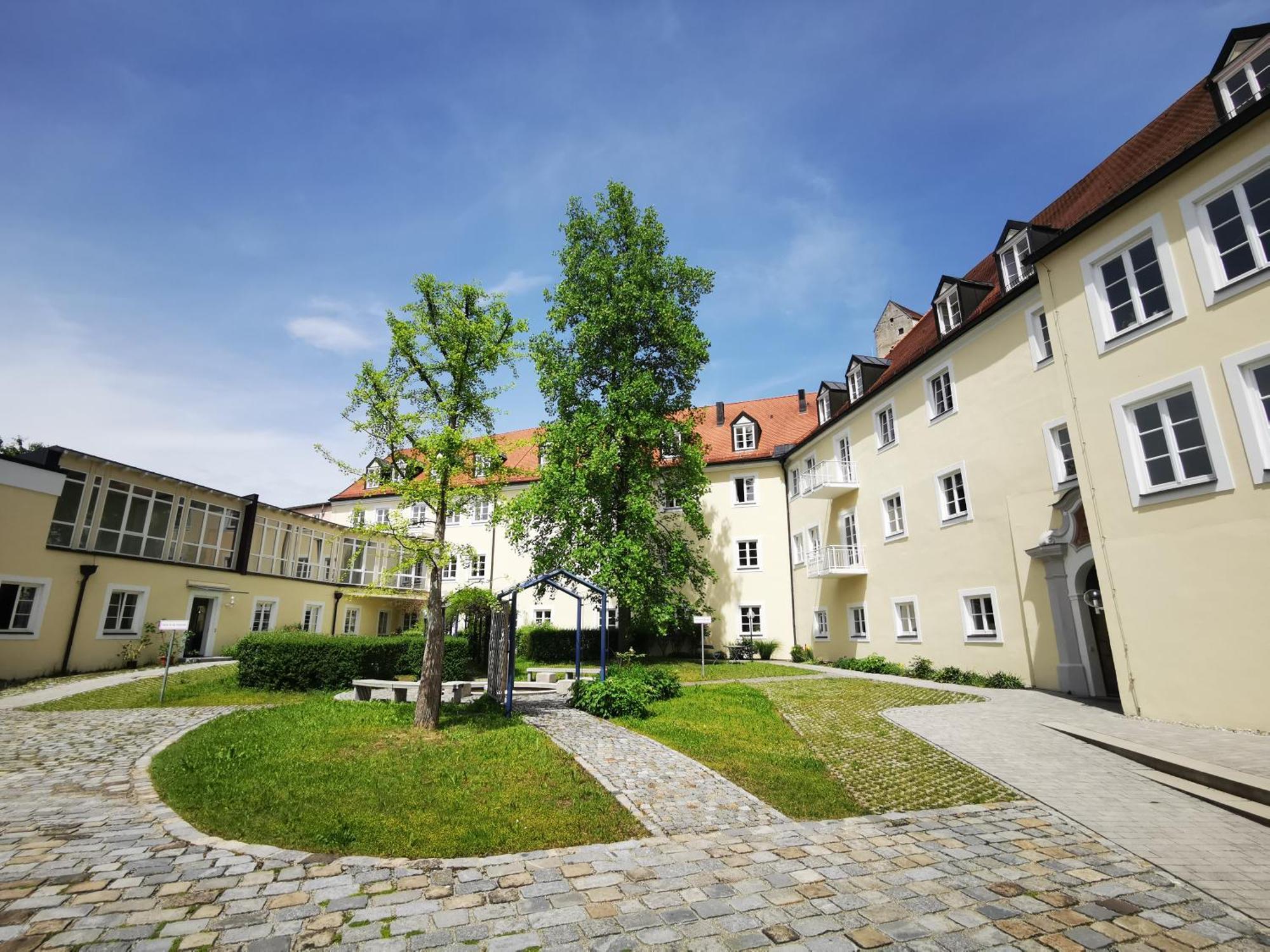 ホテル Haus Der Begegnung Heilig Geist ブルクハウゼン エクステリア 写真